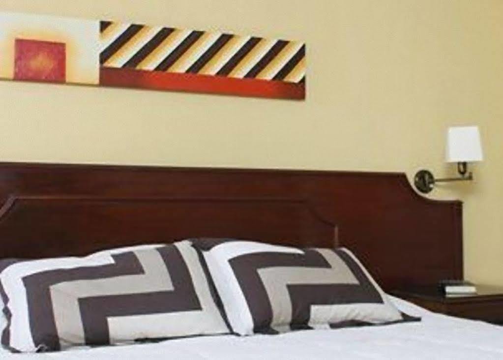 Hostel Duque De Villa リマ エクステリア 写真