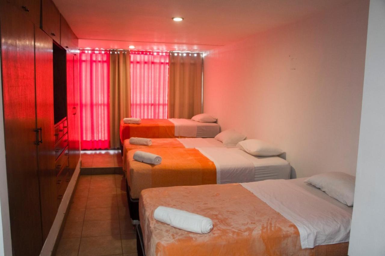 Hostel Duque De Villa リマ エクステリア 写真